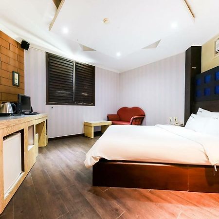 Hotel Rooky Тэджон Экстерьер фото